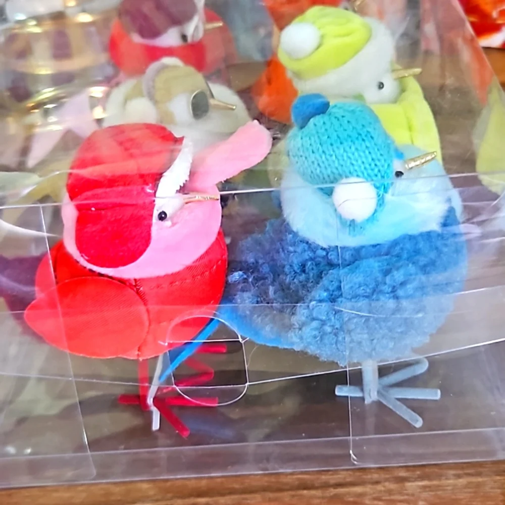 🐦 Sassy 'N Hip Winter Fashion Bird Decor, New in Box! 💋